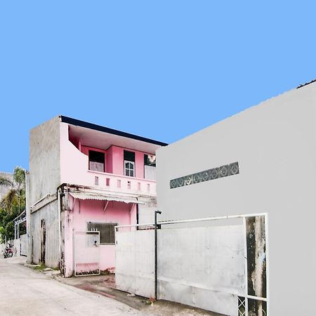 Spot On 91858 Raja Homestay Syariah Pekanbaru Ngoại thất bức ảnh
