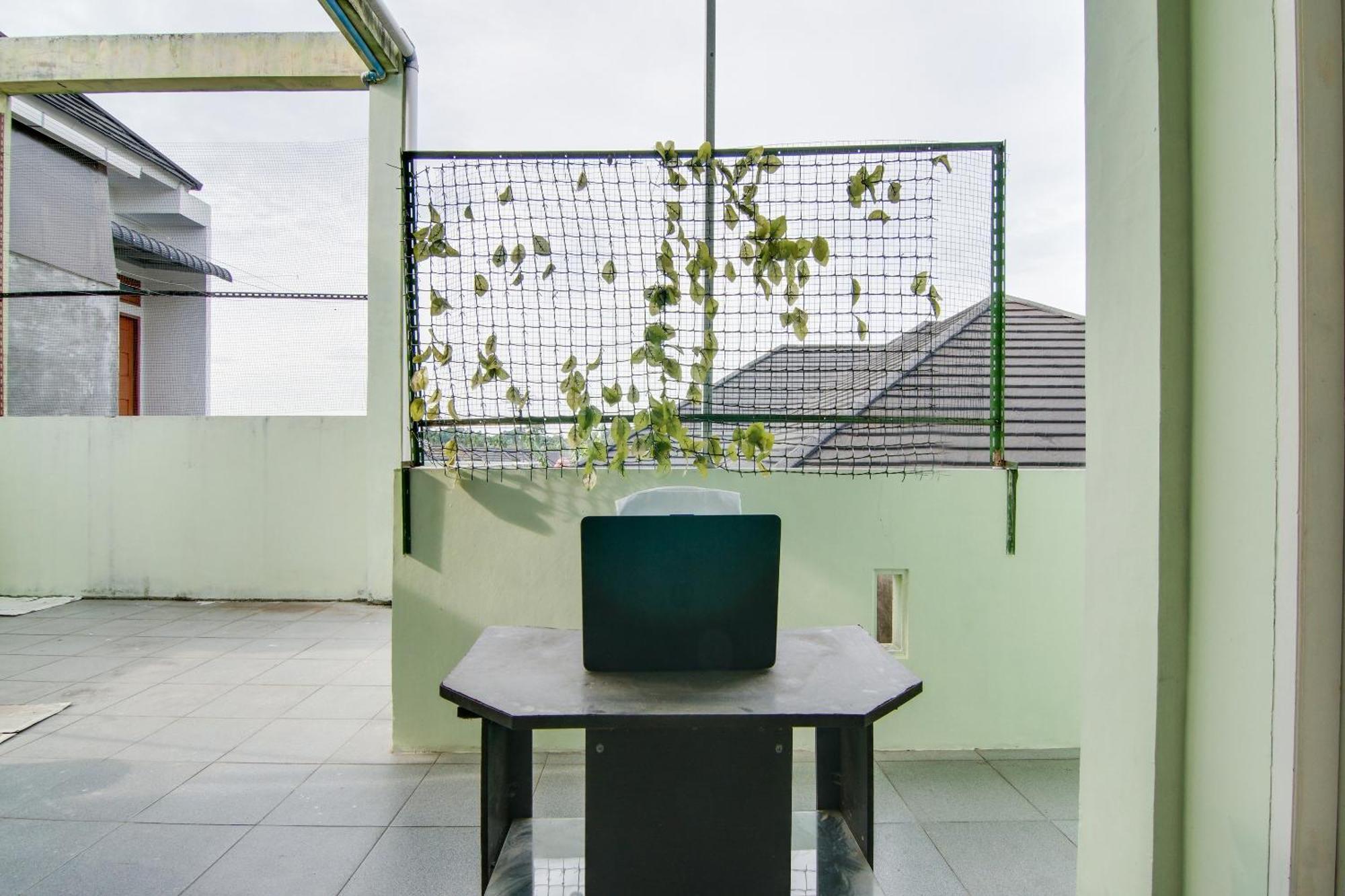Spot On 91858 Raja Homestay Syariah Pekanbaru Ngoại thất bức ảnh
