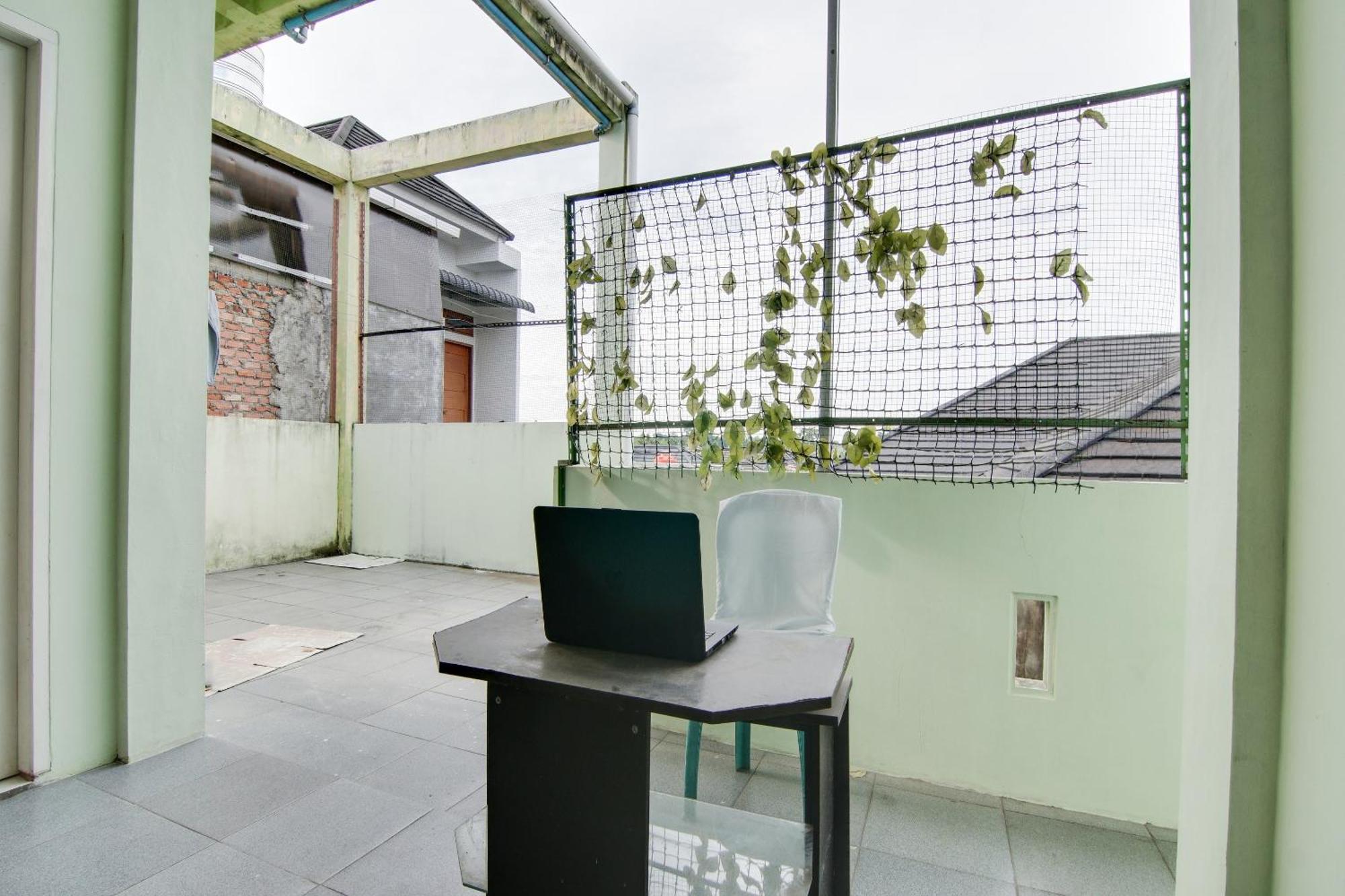 Spot On 91858 Raja Homestay Syariah Pekanbaru Ngoại thất bức ảnh