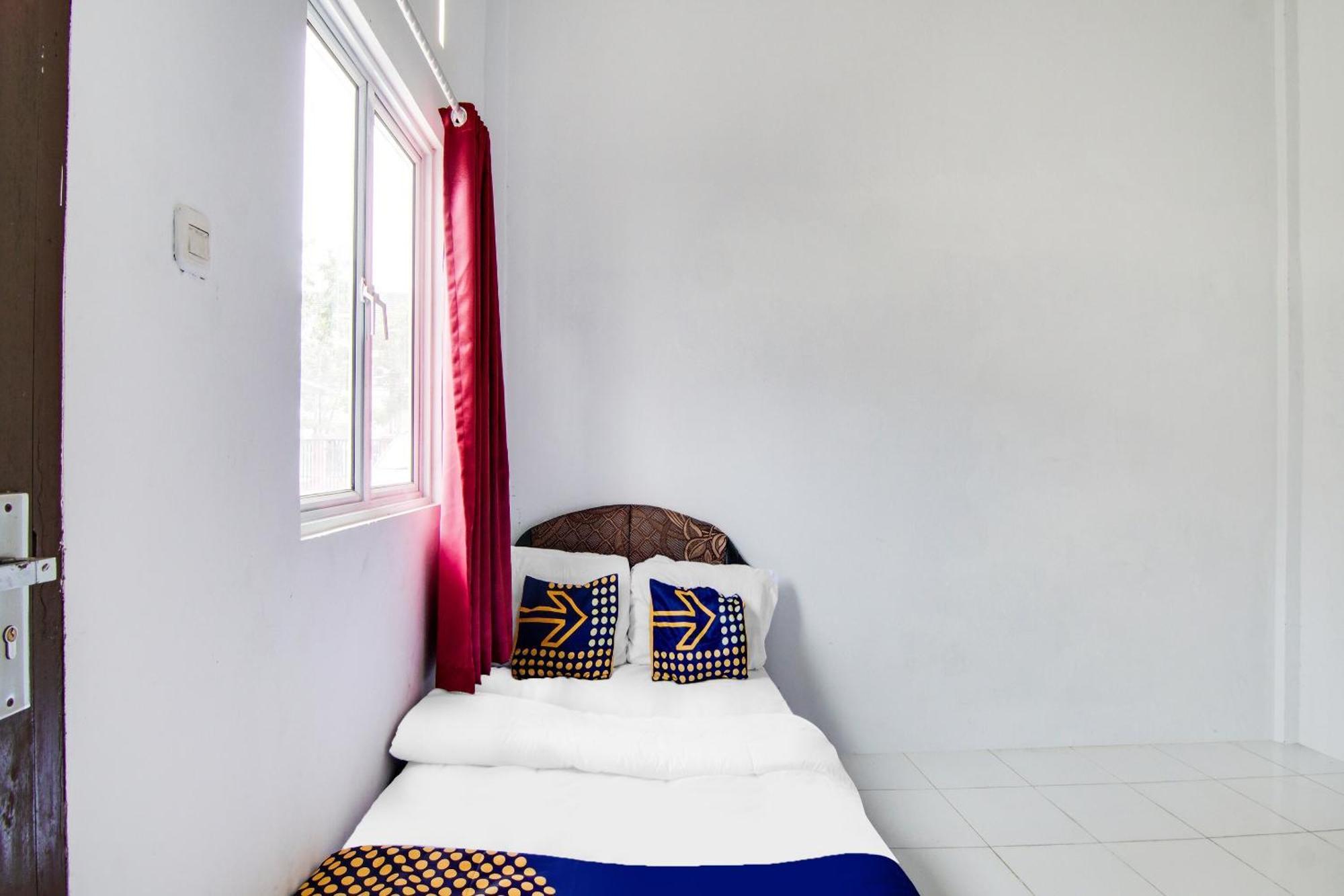 Spot On 91858 Raja Homestay Syariah Pekanbaru Ngoại thất bức ảnh