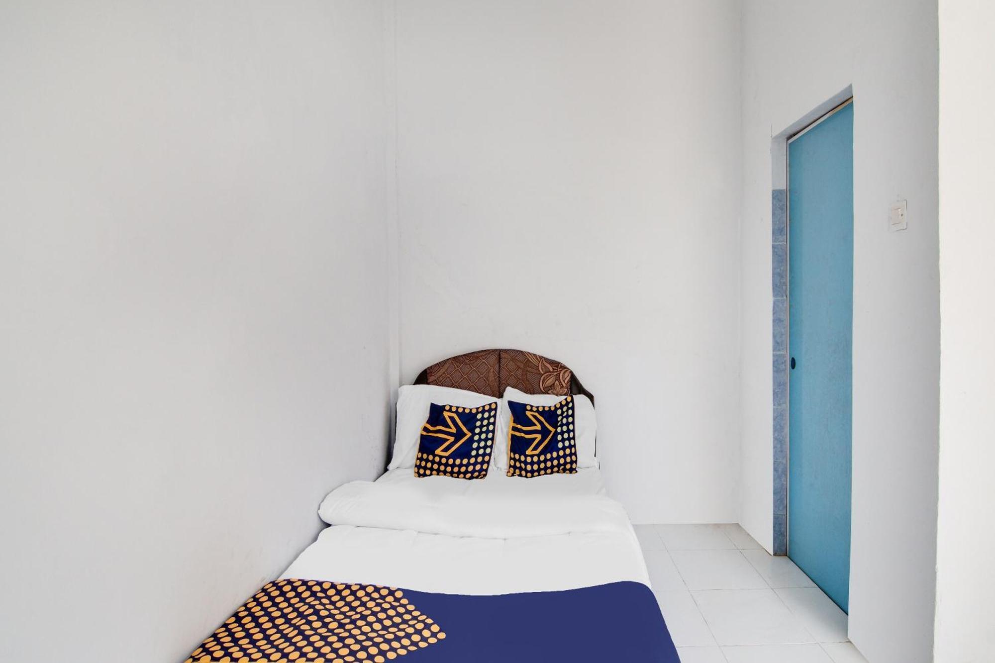 Spot On 91858 Raja Homestay Syariah Pekanbaru Ngoại thất bức ảnh
