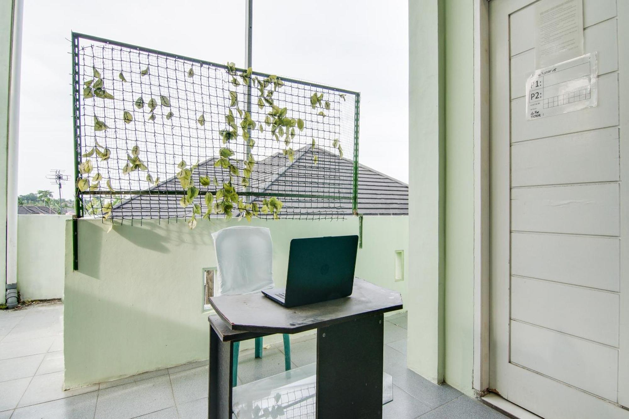 Spot On 91858 Raja Homestay Syariah Pekanbaru Ngoại thất bức ảnh